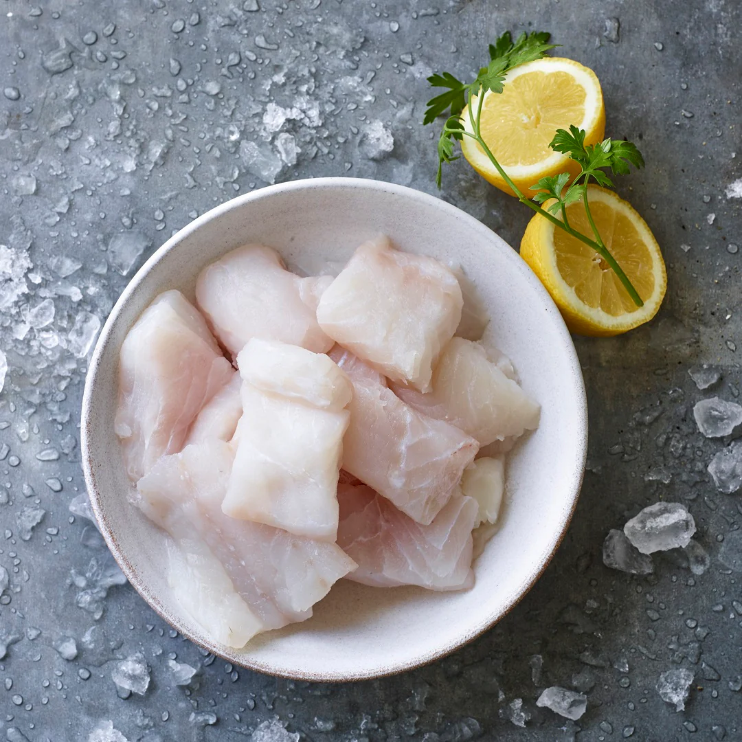 Fishmongers Selection Mixed Fish Box - serves 4 - Image 3